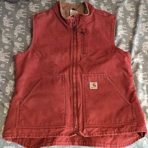 Woman’s carhartt vest